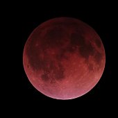 Над Землей взошла «Кровавая Луна»