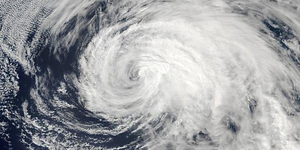 Сезон тайфунов в Тихом океане наступил непривычно рано