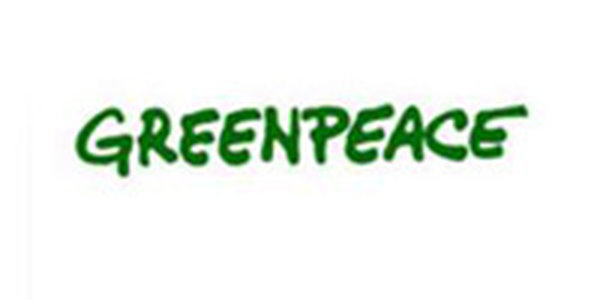 Активисты Greenpeace приковали себя к ледоколу в порту Хельсинки