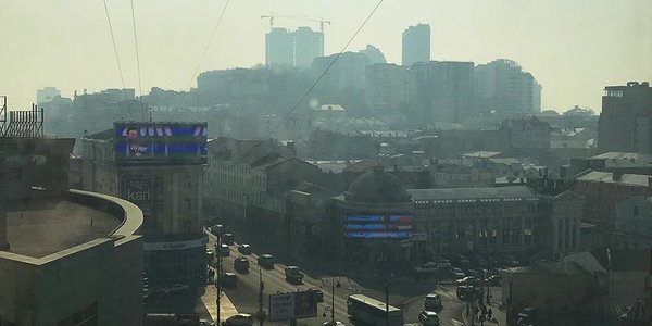 Неблагоприятные метеоусловия объявлены во Владивостоке из-за дыма