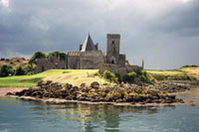 В Шотландии ищут смотрителя для замка на необитаемом острове