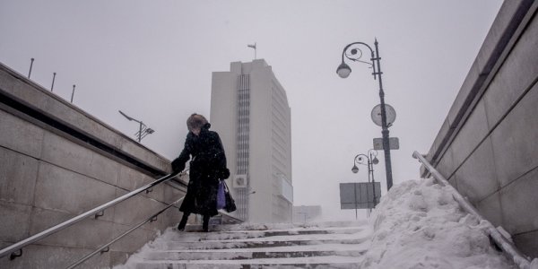 Циклон засыпал Владивосток снегом
