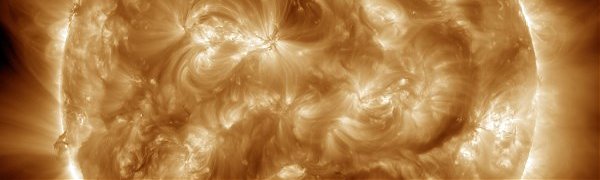 Огромная корональная дыра на Солнце вызвала магнитные бури