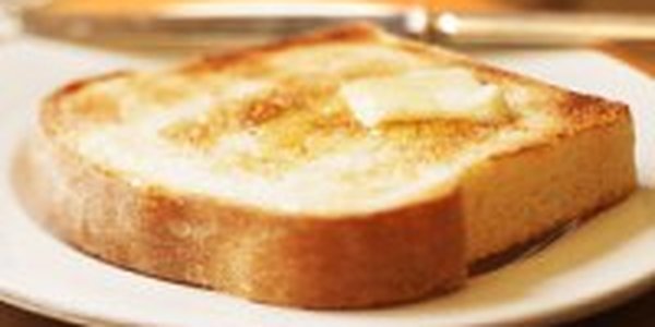 Белый хлеб вреднее масла