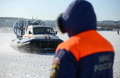 Рыбаков спасли с оторвавшейся льдины в Приморье