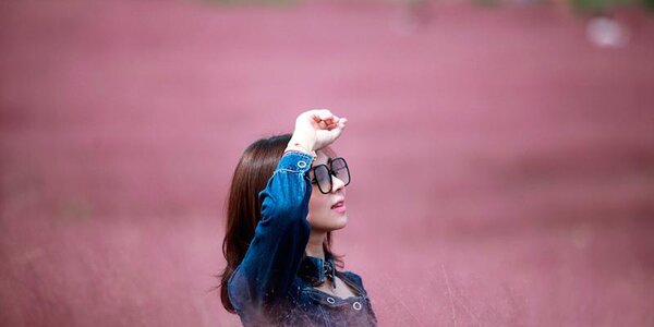 «Розовые облака» зацвели на полях в Азии (ФОТО)