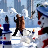 В Китае поселилось более 2 000 снеговиков