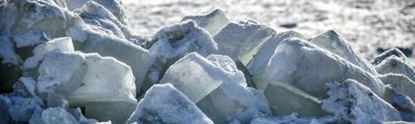 Разрушение льда началось в Амурском и Уссурийском заливах Владивостока