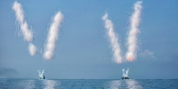 Как Владивосток отпраздновал день ВМФ?