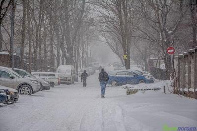 Снегопад, сильный ветер и метель усиливаются в Приморье