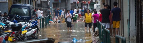 Разрушительный тайфун «Хато» атаковал Гонконг