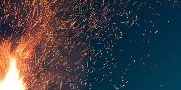 Чтобы прогнать зиму, в Австрии зажгли самый большой костёр в мире (ВИДЕО)