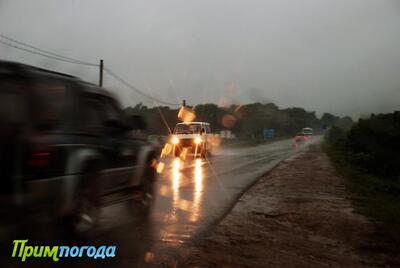 Ливни нарушили дорожное сообщение по нескольким направлениям в Приморье (СПИСОК)