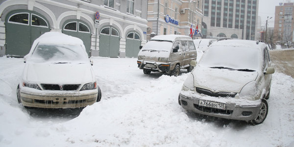 Интенсивные снегопады прошли в Приморье в ночь на воскресенье
