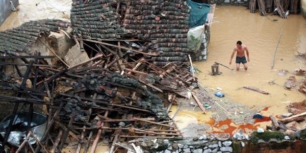 Сильные дожди вызвали наводнение в Центральном Китае