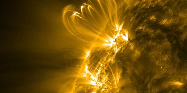 Вспышка на Солнце вызвала сильную геомагнитную бурю