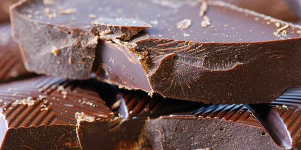 Тёмный шоколад улучшает зрение, показал эксперимент