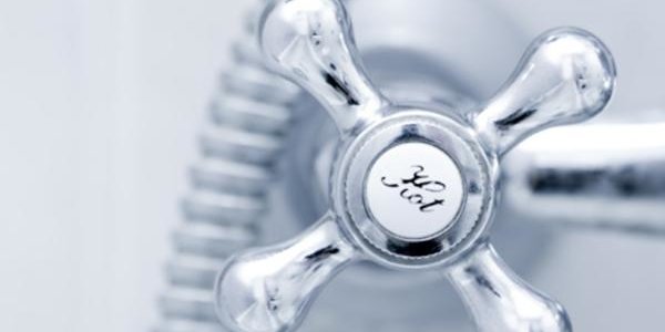 Во Владивостоке возобновили подачу горячей воды более чем в 100 домов (АДРЕСА)