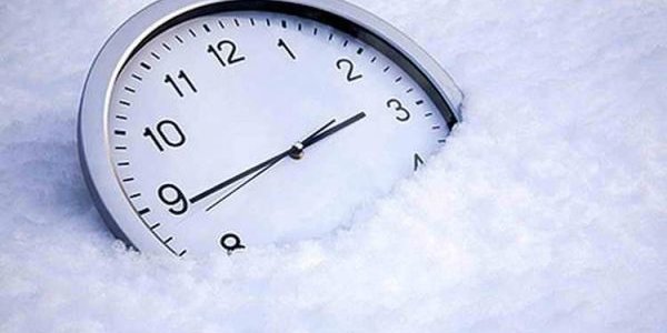 Россияне готовятся к переводу часов на зимнее время
