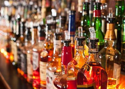 Алкоголь вредит больше чем наркотики, утверждают эксперты
