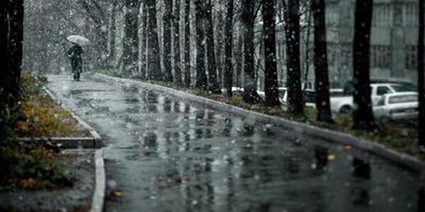 Дождь, местами со снегом, на южном побережье Приморья ураганный ветер. Всё об активном циклоне на Примпогоде