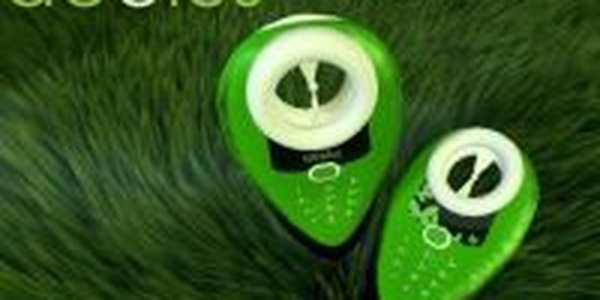 Aeolus — телефон на энергии солнца и ветра 