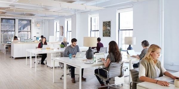 Сидение на месте грозит смертельной опасностью