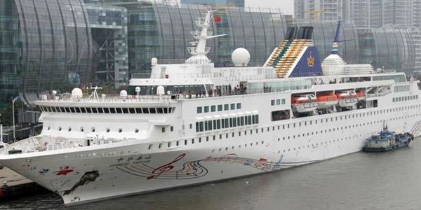 В субботу во Владивосток впервые зайдет круизный лайнер из Китая