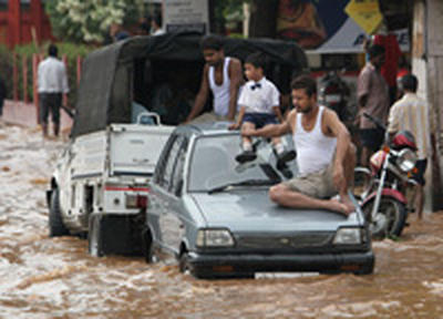 Мощное наводнение в Индии унесло жизни, по меньшей мере, 62 человек
