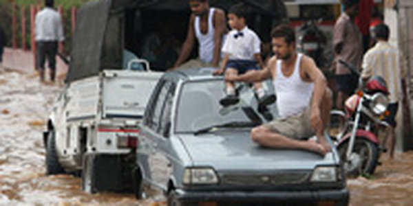 Мощное наводнение в Индии унесло жизни, по меньшей мере, 62 человек