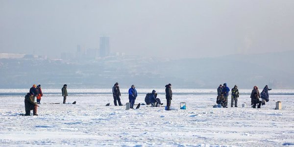 Рыбаков-любителей просят быть осторожнее на льду