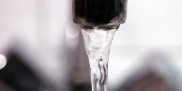 Горячая вода вернется в дома Владивостока уже через неделю