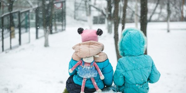 Приморских школьников ждут снежные и морозные осенние каникулы