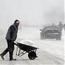 Обильные снегопады парализовали жизнь Румынии