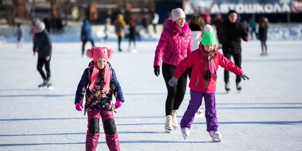 Где во Владивостоке покататься на коньках? (КАРТА)