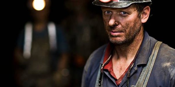 Глава Роструда посоветовал россиянам меньше праздновать и больше работать