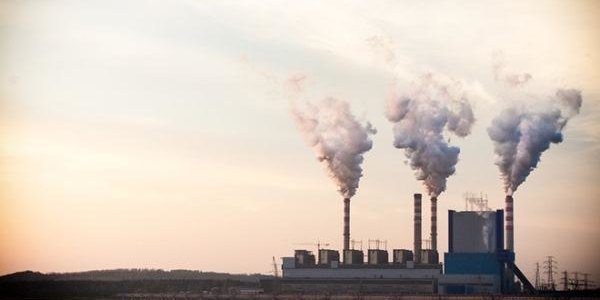 В 2015 году темпы выбросов CO2 перестали расти впервые за 10 лет