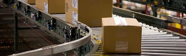 Тысячи новогодних подарков россиян застряли на таможне