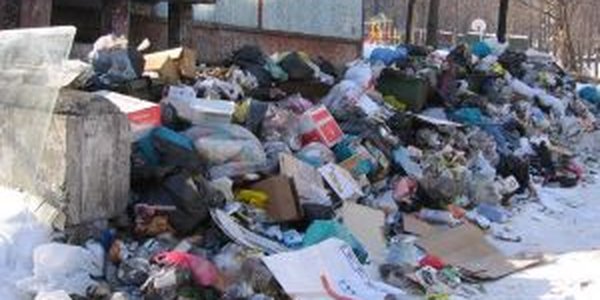 Растущие горы мусора - еще одна актуальная проблема Владивостока