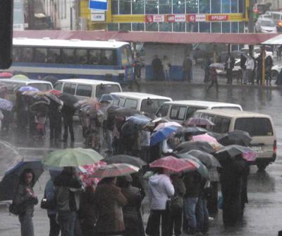 Сотни жителей Владивостока не могут добраться до своих домов