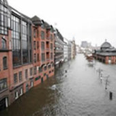 Циклон «Тило» вызвал крупное наводнение в Гамбурге (фото)