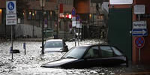 Циклон «Тило» вызвал крупное наводнение в Гамбурге (фото)