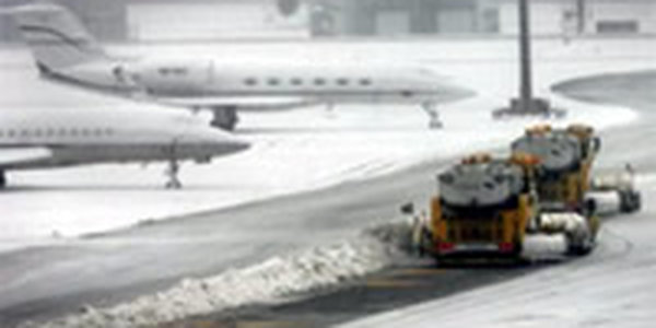 Сегодня, в пятницу, 13, из Владивостока самолеты не летают, паромы встали на прикол