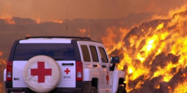 Леса Калифорнии пылают, жителей  эвакуируют