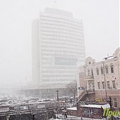 Как снег кружит в пятницу, 13 (ФОТО)