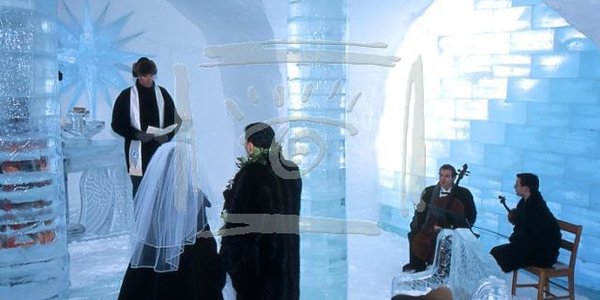 Венчание в тающей часовне Норвегии!
