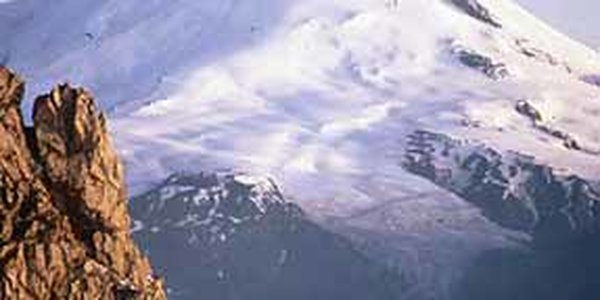 Сильные снегопады открыли горнолыжный курорт в Австрии