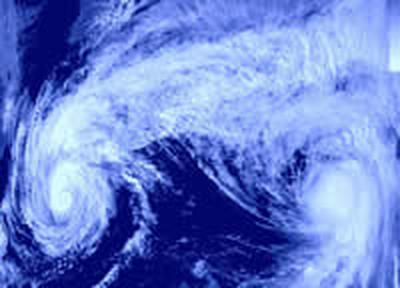 В южных широтах продолжают зарождаться тайфуны
