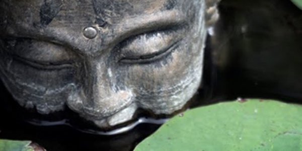 Сильный ливень стал причиной наводнения в Бангкоке