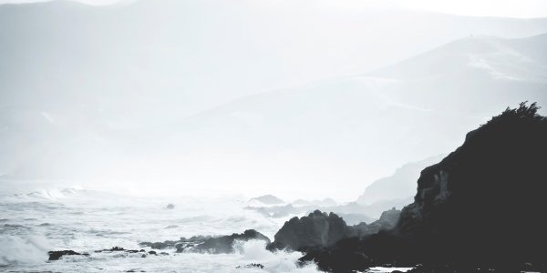 Мощный циклон подошел к побережью Дальнего Востока